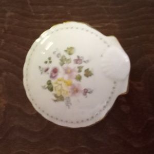 Vintage Wedgewood Mirabelle trinket box bone china